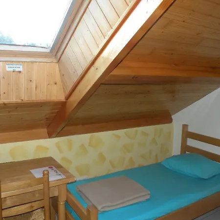 Holiday home Les 1000 Fleurs *